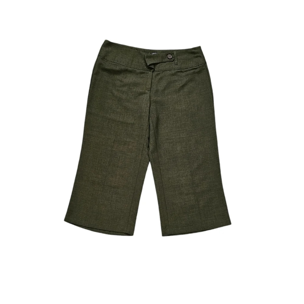 🚨NWOT Mandee Dark Green Dress Capris